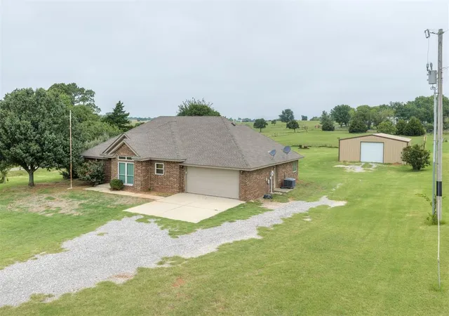 Homes for sale in Blanchard, OK | 2384 County Road 1270, Blanchard, OK 73010 | MLS# 1236299