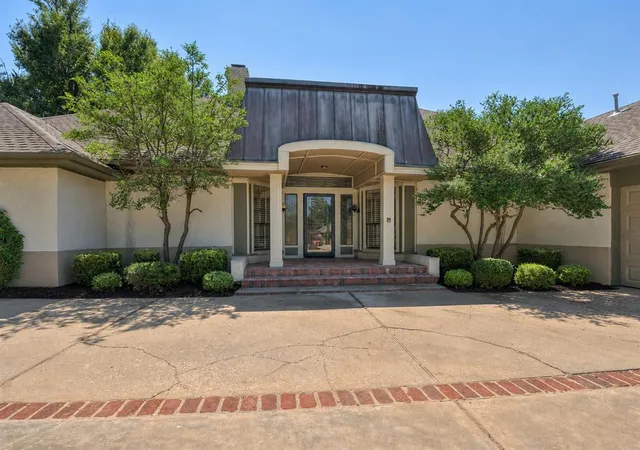 Photo 2 of Single family home for sale at 3328 Willow Brk Rd, Oklahoma City, OK 73120 | MLS# 1236302 | Listing updated on 2026-08-31