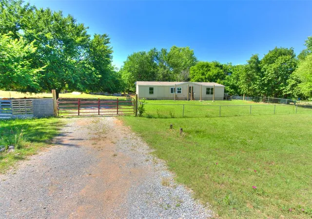 Homes for sale in Blanchard, OK | 1714 Nw 82nd St, Blanchard, OK 73010 | MLS# 1236317