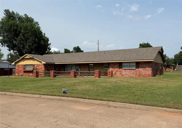 1st image of 203 Elmhurst Dr, Chickasha, OK 73018 | MLS# 1236320