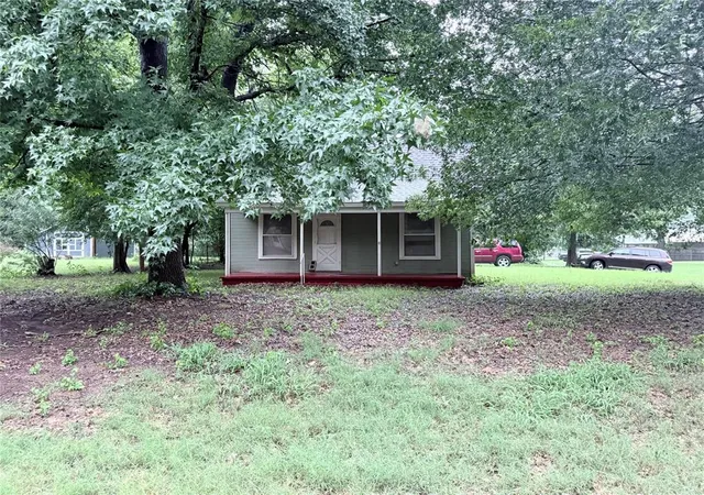 Homes for sale in Wynnewood, OK | 501 S Taylor St, Wynnewood, OK 73098 | MLS# 1236328