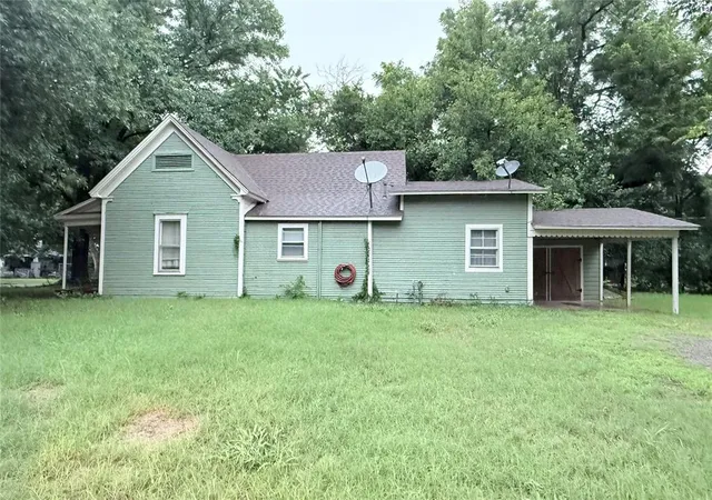 Homes for sale in Wynnewood, OK | 501 S Taylor St, Wynnewood, OK 73098 | MLS# 1236328