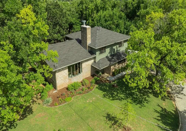 Photo 2 of Single family home for sale at 2901 Ne 120th Street, Oklahoma City, OK 73131 | MLS# 1236329 | Listing updated on 2026-09-02