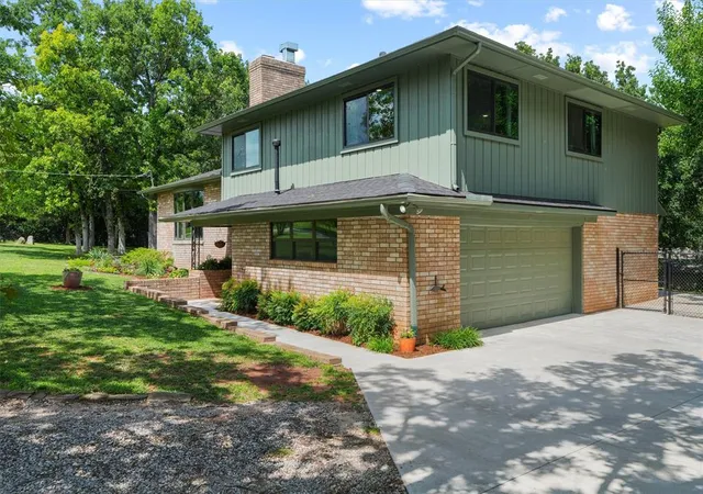 Photo 4 of Single family home for sale at 2901 NE 120th Street, Oklahoma City, OK 73131 | MLS# 1236329 | Listing updated on 2026-09-02