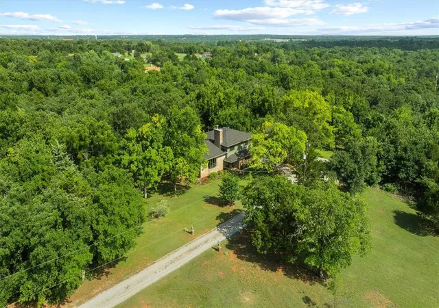 Photo 1 of Single family home for sale at 2901 Ne 120th Street, Oklahoma City, OK 73131 | MLS# 1236329 | Listing updated on 2026-09-02