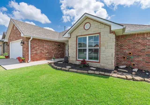 Photo 1 of Sale Pending at 2232 Whispering Pine Blvd, Shawnee, OK 74804 | MLS# 1236341 | Listing updated on 2026-08-30