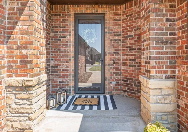2nd image of 1950 Timber Dale Dr, Shawnee, OK 74804 | MLS# 1236346