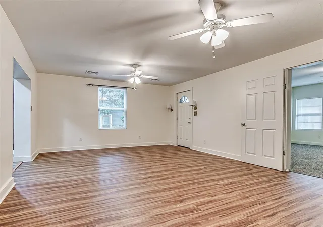 5th image of 1218 W Noble Ave, Guthrie, OK 73044 | MLS# 1236347