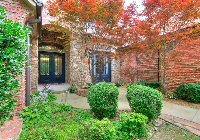 Photo 2 of Single family home for sale at 1108 Iron Brg Ct, Edmond, OK 73034 | MLS# 1236352 | Listing updated on 2026-09-19