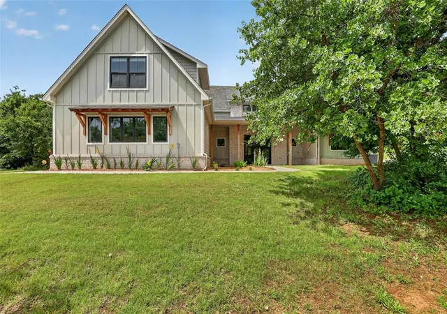 Homes for sale in Cache, OK | 1125 Wildflower Loop, Cache, OK 73527 | MLS# 1236369