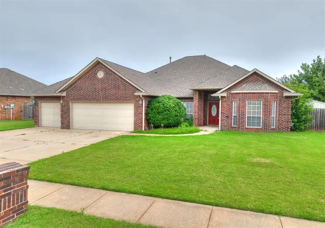 4th image of 2321 Sw 94Th St, Oklahoma City, OK 73159 | MLS# 1236372