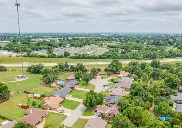 Homes for sale in Chickasha, OK | 149 Orchard Dr, Chickasha, OK 73018 | MLS# 1236379