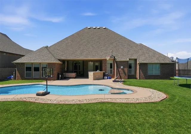 31st image of 1400 Nw 192nd Ter, Edmond, OK 73012 | MLS# 1236384