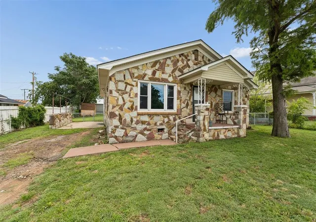 22nd image of 124 S 4th St, Mc Loud, OK 74851 | MLS# 1236388