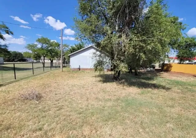 Homes for sale in Cordell, OK | 307 N Massingale Dr, Cordell, OK 73632 | MLS# 1236394
