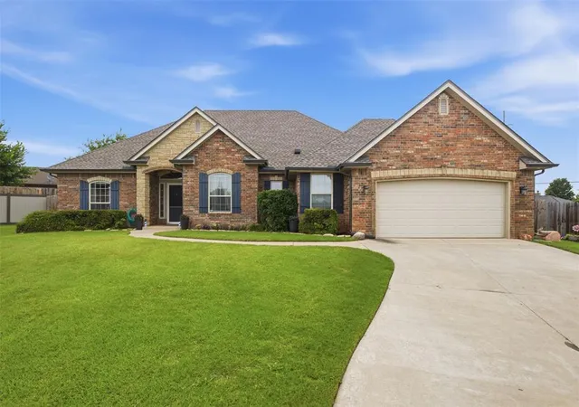 Homes for sale in Noble, OK | 424 Treyton Pl, Noble, OK 73068 | MLS# 1236396