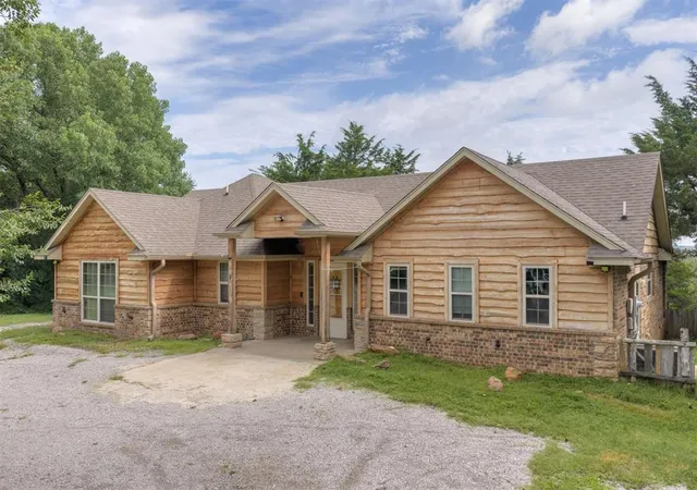 Homes for sale in Newcastle, OK | 4000 N Country Club Rd, Newcastle, OK 73065 | MLS# 1236405