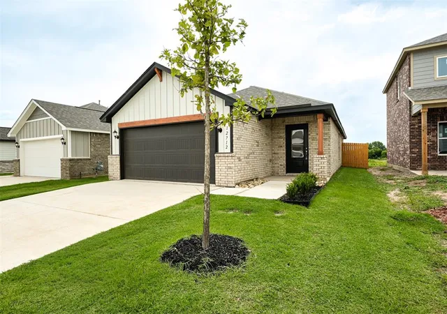 Photo 2 of Single family home for sale at 12712 Carrara Ln, Yukon, OK 73099 | MLS# 1236413 | Listing updated on 2026-08-14