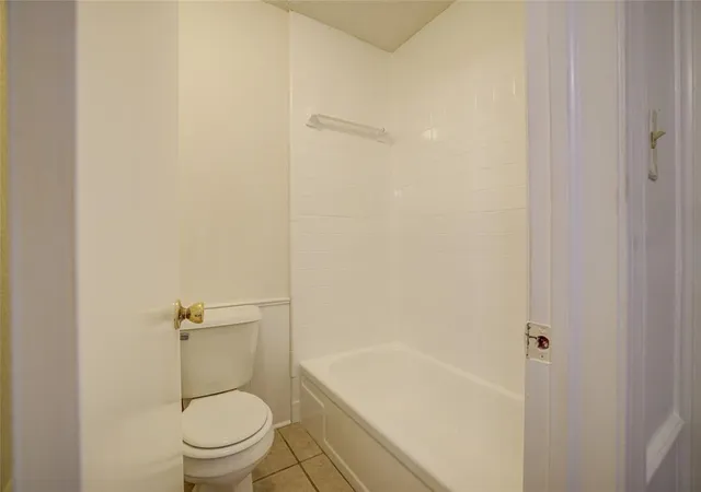 image of 1717 E Lindsey St, Norman, OK 73071