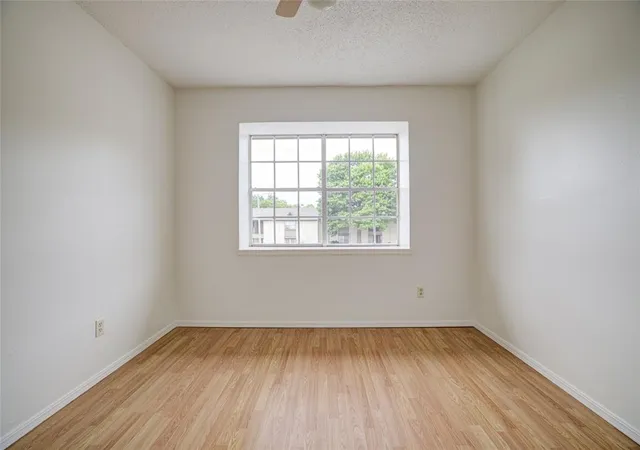 image of 1717 E Lindsey St, Norman, OK 73071