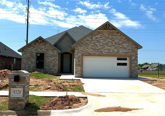 Photo 1 of Single family home for sale at 9320 Nw 79th Terrace, Yukon, OK 73099 | MLS# 1236440 | Listing updated on 2026-09-16