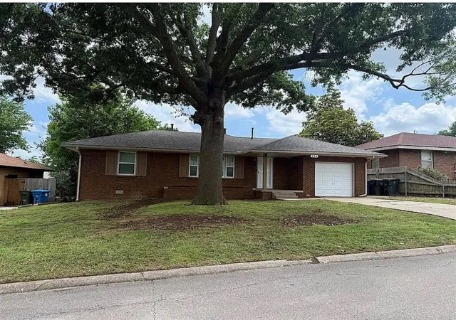 Photo 1 of Sale Pending at 124 E Pratt Dr, Oklahoma City, OK 73110 | MLS# 1236446 | Listing updated on 2026-08-26