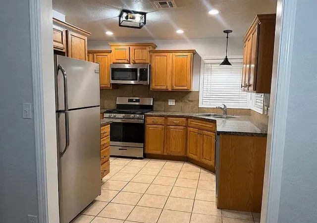 Photo 2 of Sale Pending at 124 E Pratt Dr, Oklahoma City, OK 73110 | MLS# 1236446 | Listing updated on 2026-08-26
