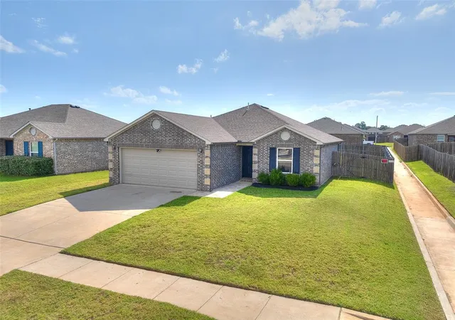 Homes for sale in Newcastle, OK | 215 Waterside Dr, Newcastle, OK 73065 | MLS# 1236452