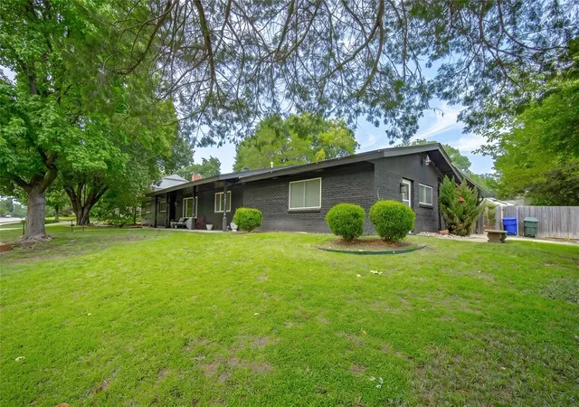 1st image of 2757 Walnut Rd, Norman, OK 73072 | MLS# 1236453