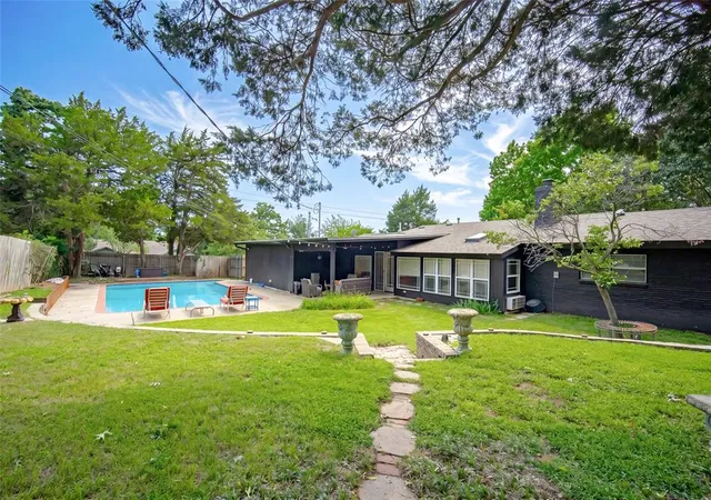 2nd image of 2757 Walnut Rd, Norman, OK 73072 | MLS# 1236453
