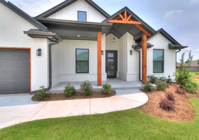 Photo 3 of Single family home for sale at 1304 Monterey Dr, Norman, OK 73072 | MLS# 1236454 | Listing updated on 2026-10-05