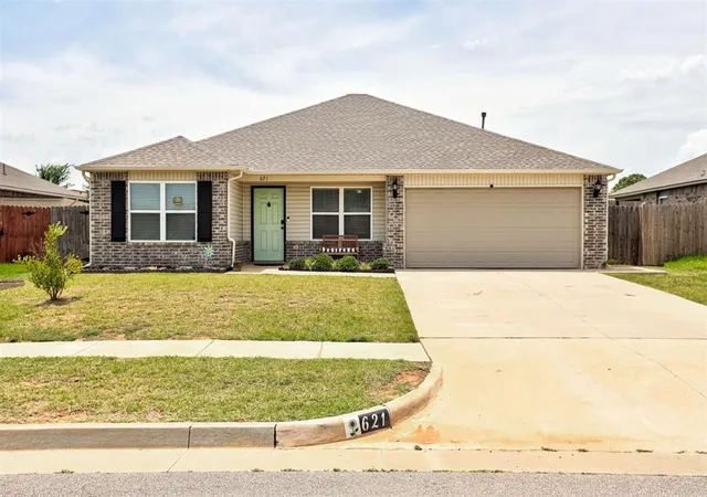 Homes for sale in Newcastle, OK | 621 Fox Hollow Ct, Newcastle, OK 73065 | MLS# 1236499