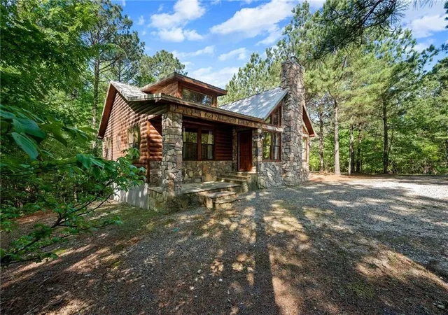 2nd image of 557 Hidden Dogwood Trl, Broken Bow, OK 74728 | MLS# 1236512