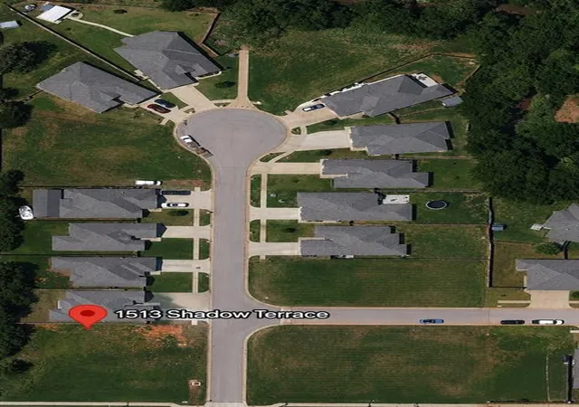 1st image of 1513 Shadow Ter, Yukon, OK 73099 | MLS# 1236522