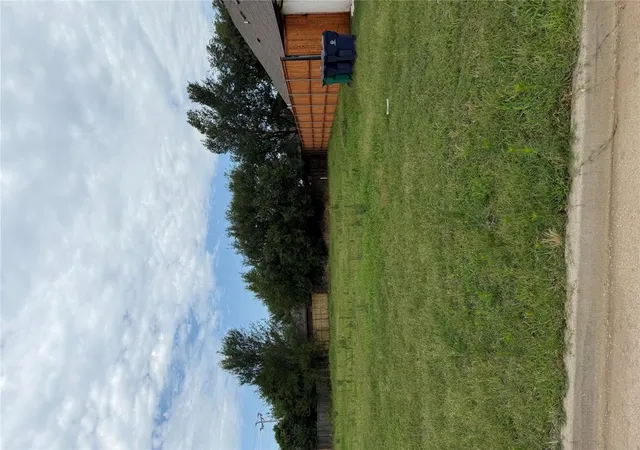 2nd image of 1513 Shadow Ter, Yukon, OK 73099 | MLS# 1236522