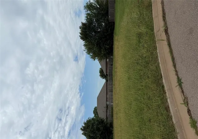 2nd image of 1413 Shadow Ter, Yukon, OK 73099 | MLS# 1236524