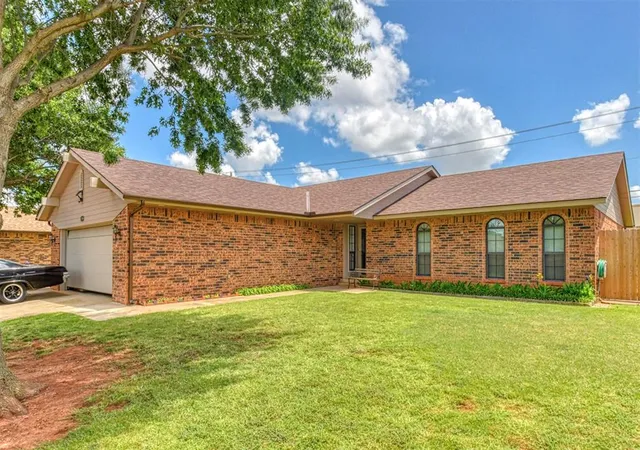 Photo 2 of Single family home for sale at 2300 N Nail Pkwy, Moore, OK 73160 | MLS# 1236564 | Listing updated on 2026-07-14