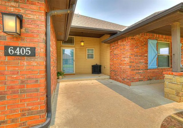 3rd image of 6405 Nw 158Th Ter, Edmond, OK 73013 | MLS# 1236565