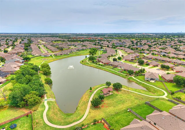 50th image of 6405 Nw 158th Ter, Edmond, OK 73013 | MLS# 1236565