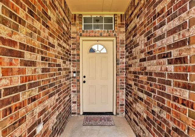 Homes for sale in Oklahoma City, OK | 913 Sw 38Th St, Oklahoma City, OK 73160 | MLS# 1236569