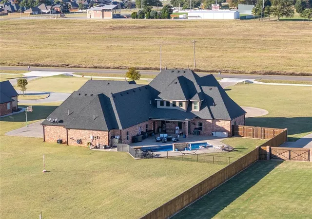 Homes for sale in Weatherford, OK | 2700 E Lawter Rd, Weatherford, OK 73096 | MLS# 1236577