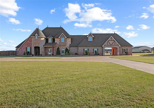 Homes for sale in Weatherford, OK | 2700 E Lawter Rd, Weatherford, OK 73096 | MLS# 1236577