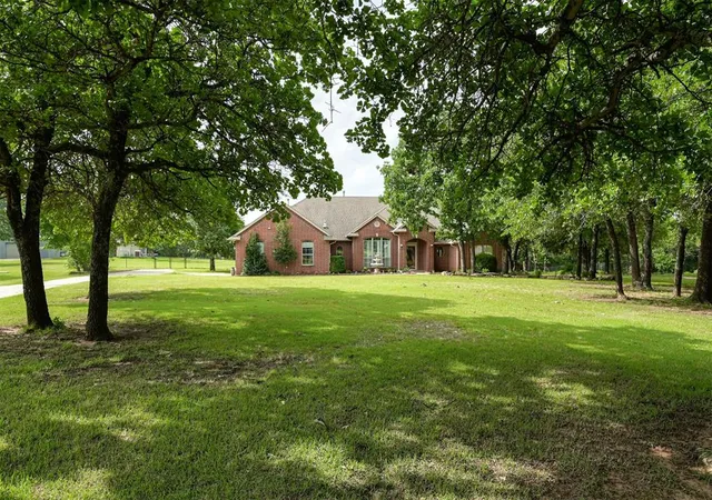 Homes for sale in Newalla, OK | 4722 Sandy Oak Ln, Newalla, OK 74857 | MLS# 1236579