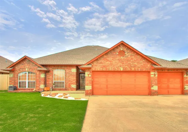 Homes for sale in Mustang, OK | 705 N Buckhorn Way Dr, Mustang, OK 73064 | MLS# 1236585