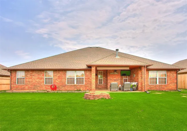 Homes for sale in Mustang, OK | 705 N Buckhorn Way Dr, Mustang, OK 73064 | MLS# 1236585
