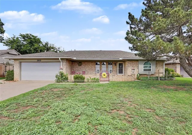 Homes for sale in Altus, OK | 2412 N Robin St, Altus, OK 73521 | MLS# 1236587