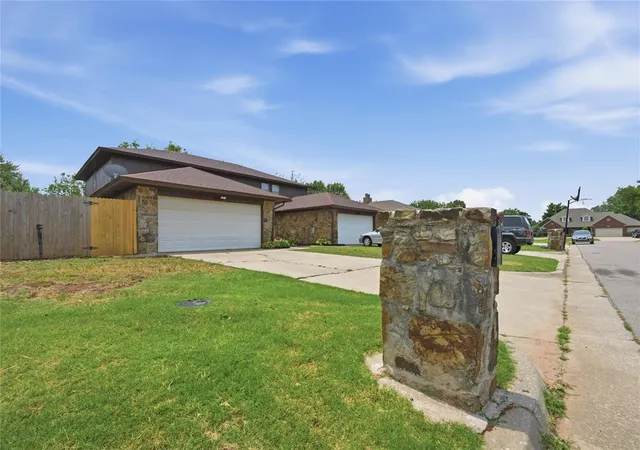 1st image of 10124 Birkenhead Ct #10124-26, Yukon, OK 73099 | MLS# 1236592