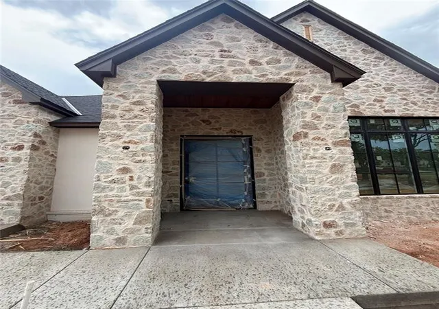 Photo 3 of Sale Pending at 9700 NE 146th Terrace, Jones, OK 73049 | MLS# 1236611 | Listing updated on 2026-08-29