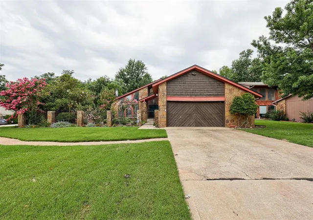 Photo 2 of Single family home for sale at 13501 Fox Holw Ridge, Oklahoma City, OK 73131 | MLS# 1236638 | Listing updated on 2026-07-27