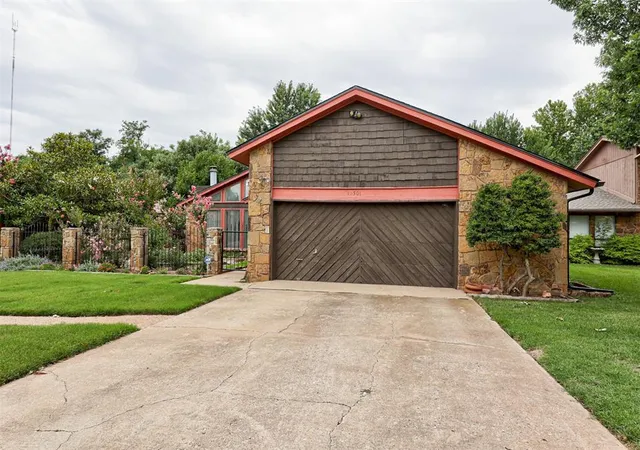 Photo 3 of Single family home for sale at 13501 Fox Holw Ridge, Oklahoma City, OK 73131 | MLS# 1236638 | Listing updated on 2026-07-27